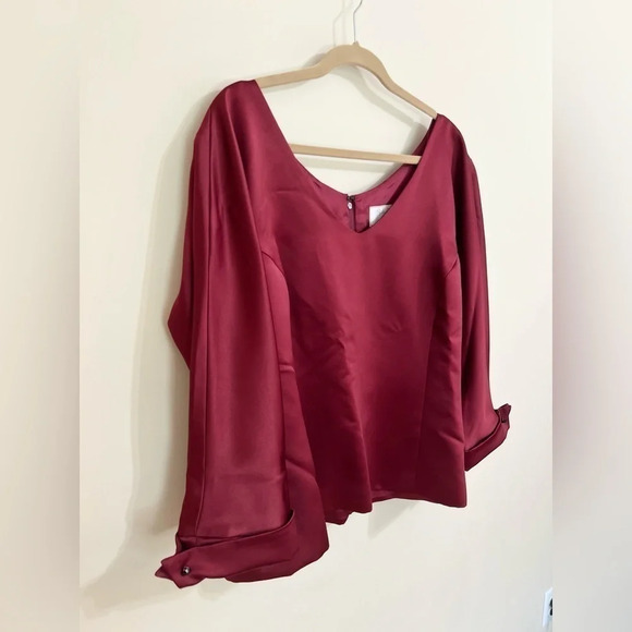 VIE BY VICTORIA ROYAL Women’s VINTAGE Cuffed Sleeve V‎ Neck Burgundy Top 18 - Picture 9 of 16